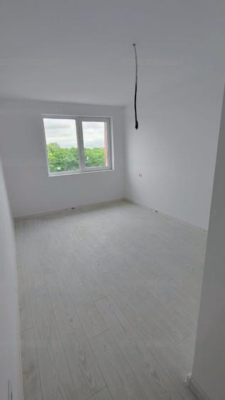  Apartament 2 camere - decomandat - dresing - 85.000 euro  - 3