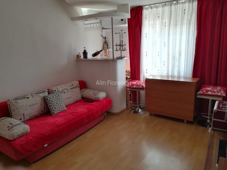 Casă cu 3 camere în Tătărași