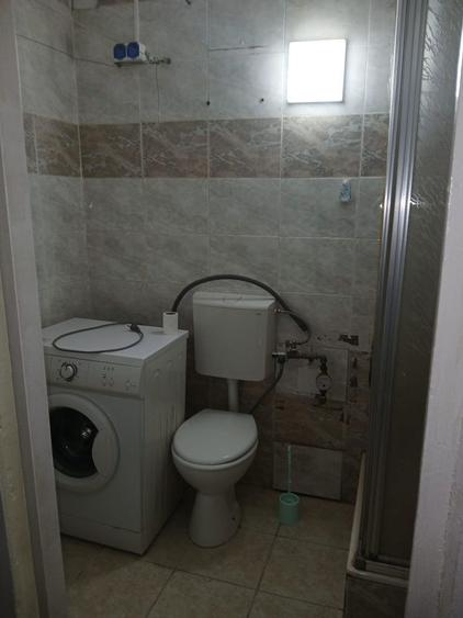 Persoana fizica inchiriez garsoniera zona piata deva - 3