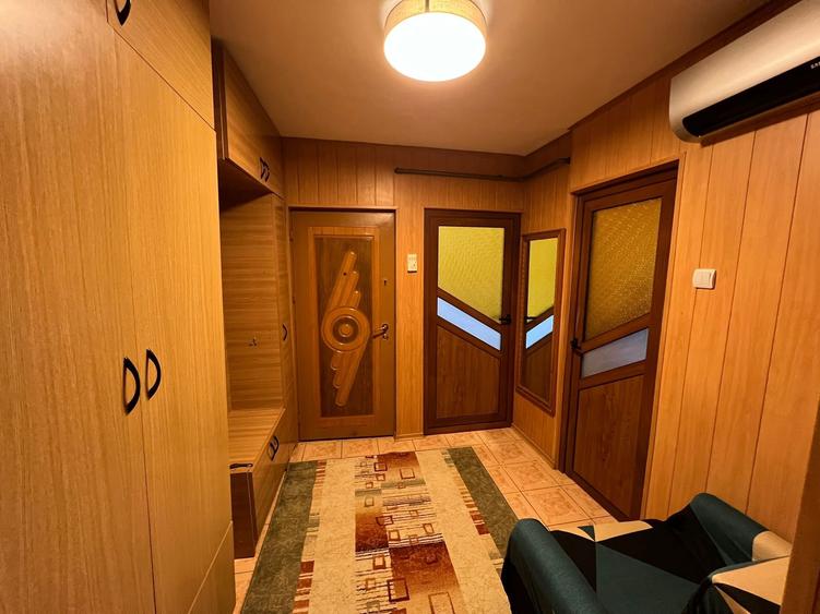 Proprietar Apartament 2 camere decomandat, Nicolina, mobilat complet, etaj 3/4 - 1