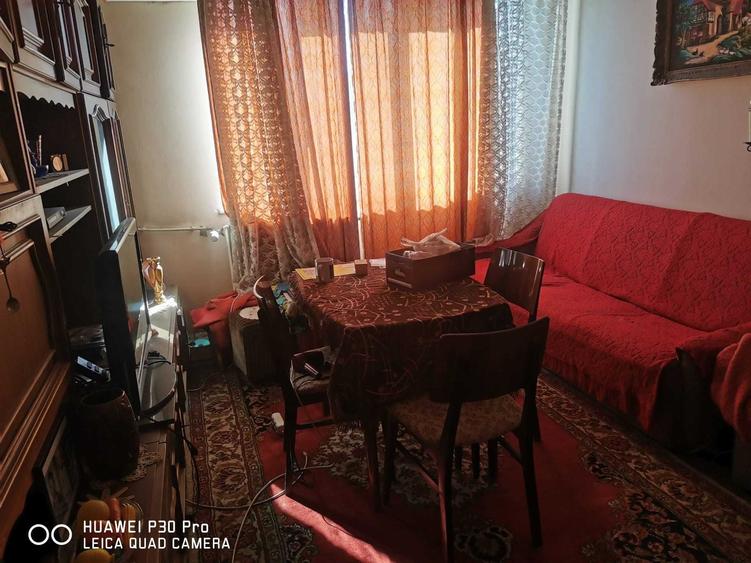 Apartament cu 3 camere decomandat în Cantemir