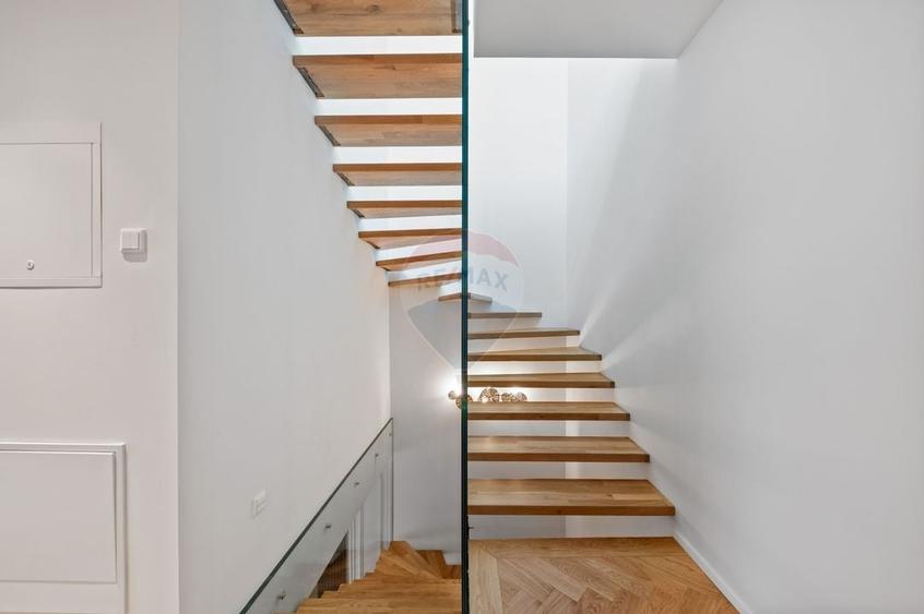 Arhitectura, tehnologie si lifestyle premium intr-o vila spectaculoasa - 25