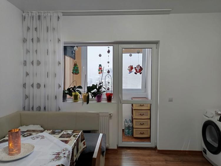 Apartament cu 4 camere de vanzare - 5