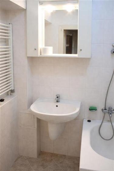 Nivel in vila, cu intrare si gradina proprie, loc parcare, Central, Brasov - 6