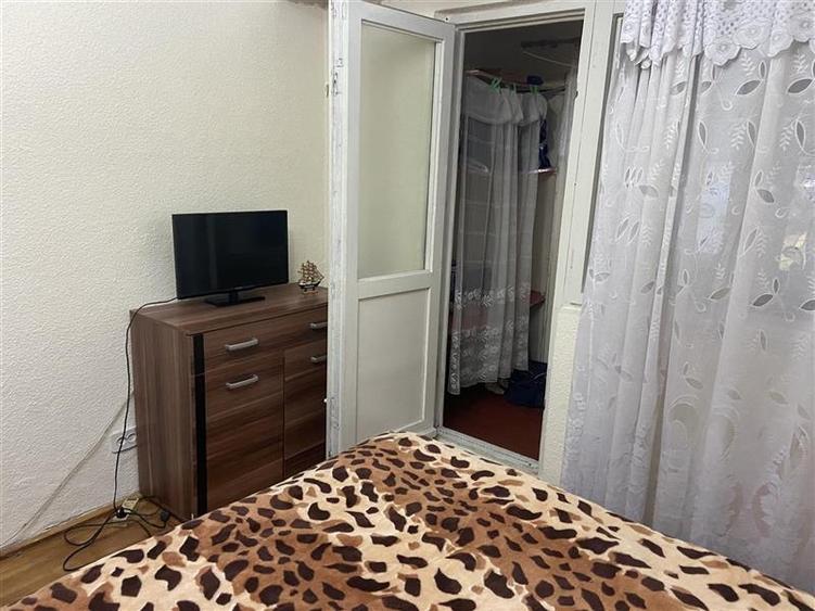 Ap 2 camere si concesiune de 81 mp,  parter, zona Policlinica 2, posibilitate ca - 8