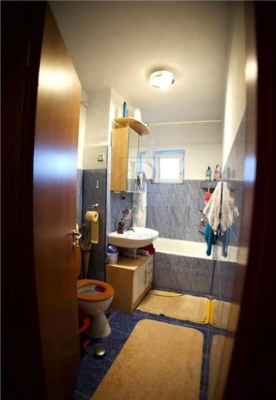 BUCOVINA - ETAJ 2 - DECOMANDAT - 3 CAMERE - 2 BAI - 2 BALCOANE - CENTRALA PROPRI - 10