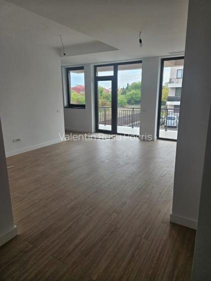 Spatiu Birouri | 550 mp | Damaroaia | 8 locuri parcare |