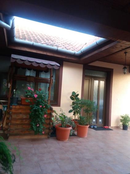 Vand Casa Deosebita cu Gradina Matura si Intimitate Totala (25 km de Timisoara) - 2