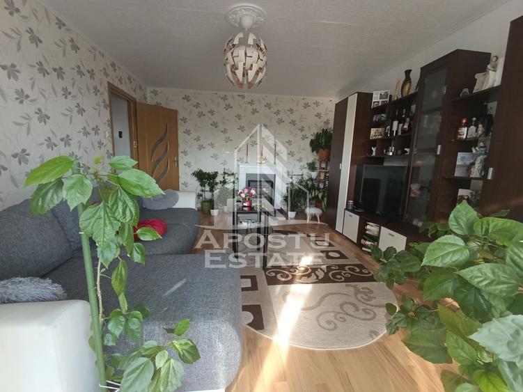 Apartament 4 camere, decomandat, 3 dormitoare, 2 bai, zona Fratelia. - 1