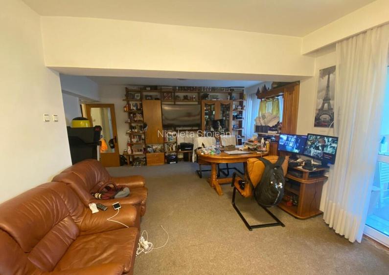 Apartament 4 camere de Stefan cel Mare