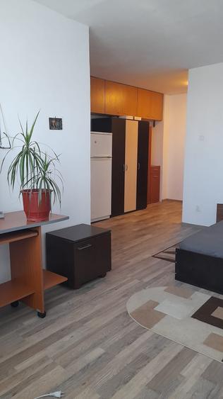 Vitan , garsoniera , 7 minute metrou Dristor, bloc mixt, libera - 2