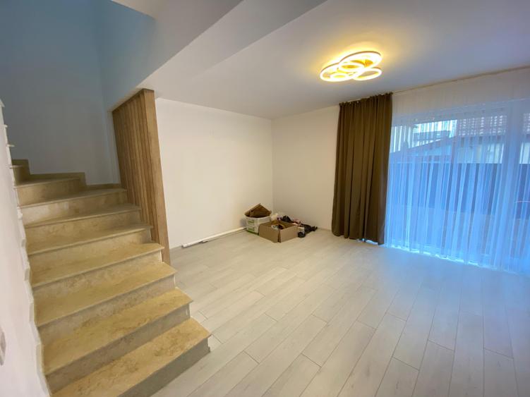 Case cu 4 camere. Partial mobilata/utilata. Comision 0 - 9