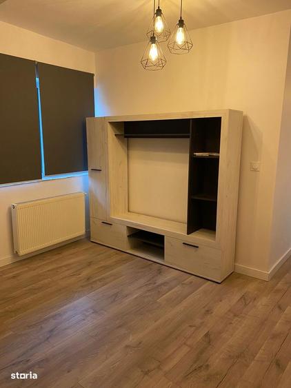 Garsoniera , et 2,str Victoriei ,in zona Pronto - 3