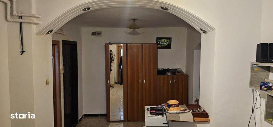 Apartament cu 3 camere, decomandat, Targoviste - 3