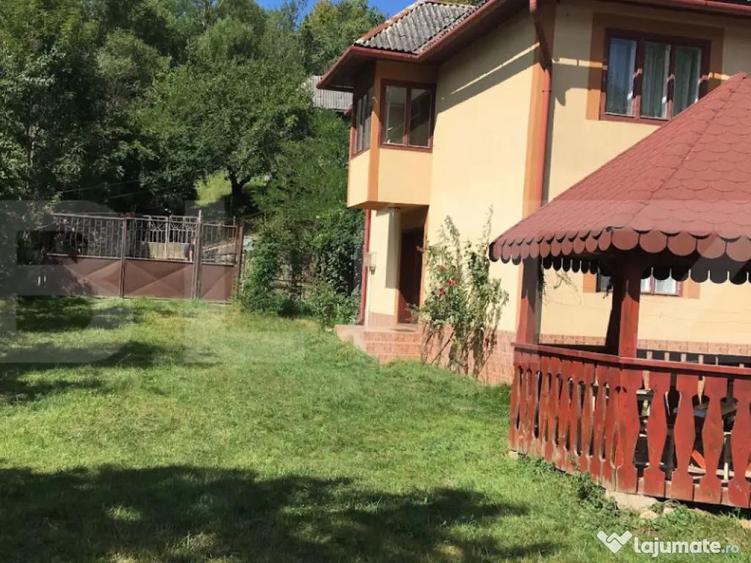 Casa spatioasa cu 4 camere, orasul Campeni - 6