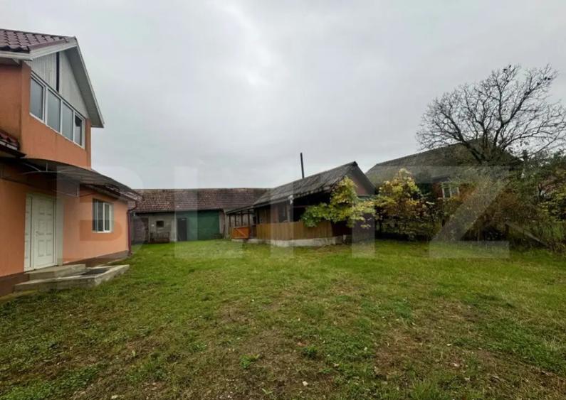 Casa individuala, 3300 mp teren, zona Sintereag - 1