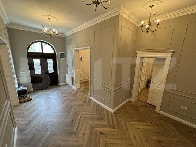 Casa tip conac S + P + E de 365 mpu, pe un teren de 1.143mp, Malu Mare - 1