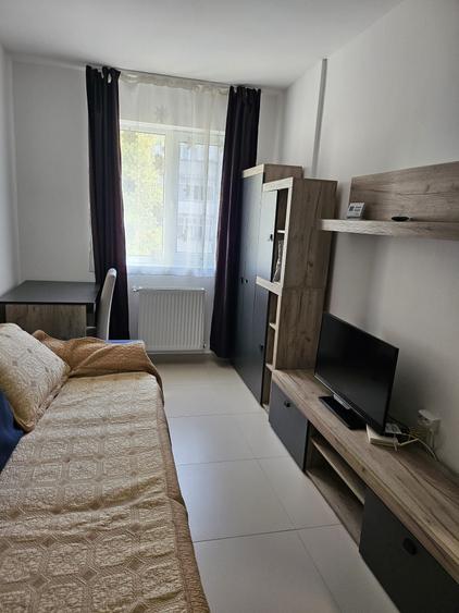 Garsonieră decomandată în Central
