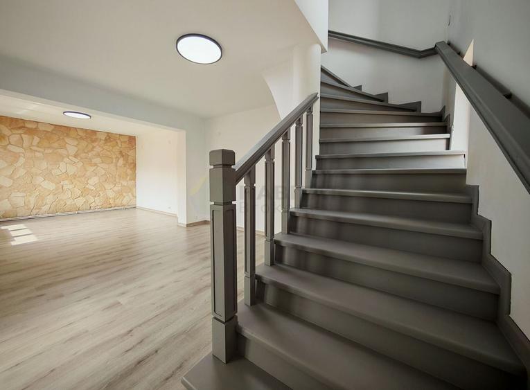 Vilă Individuală cu o curte generoasa zona Aparatorii Patriei - 10