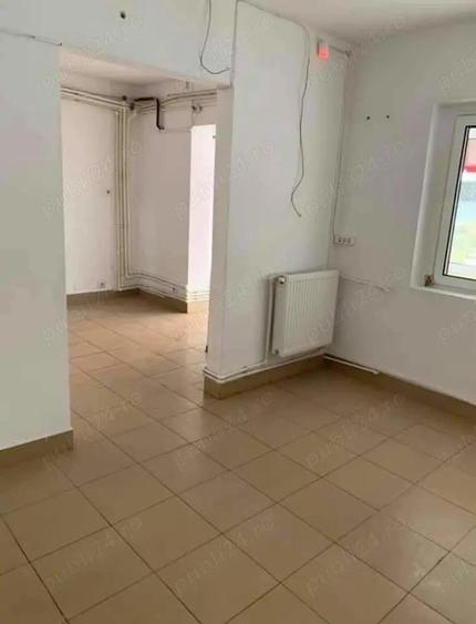Vanzare aprtament cu 4 camere- IC Frimu -93,4 mp-spatiu comercial , cu potential rezidential - 5