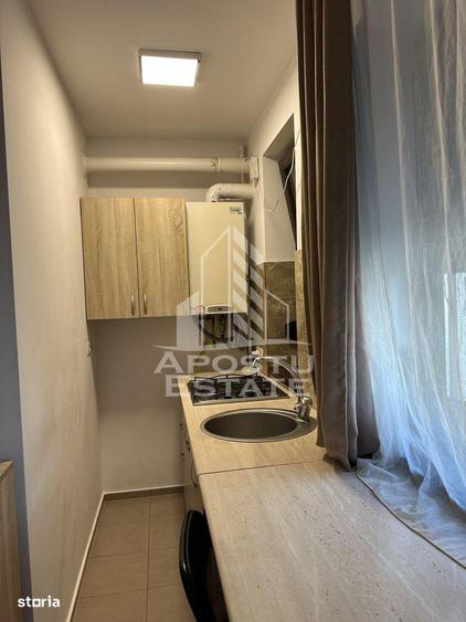 Apartament cu o camera, Centala proprie, Loc de parcare,Zona Giroculu1 - 5