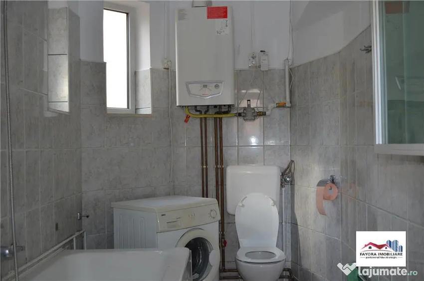 Casă cu 4 camere cu Teren 300 Mp în Central