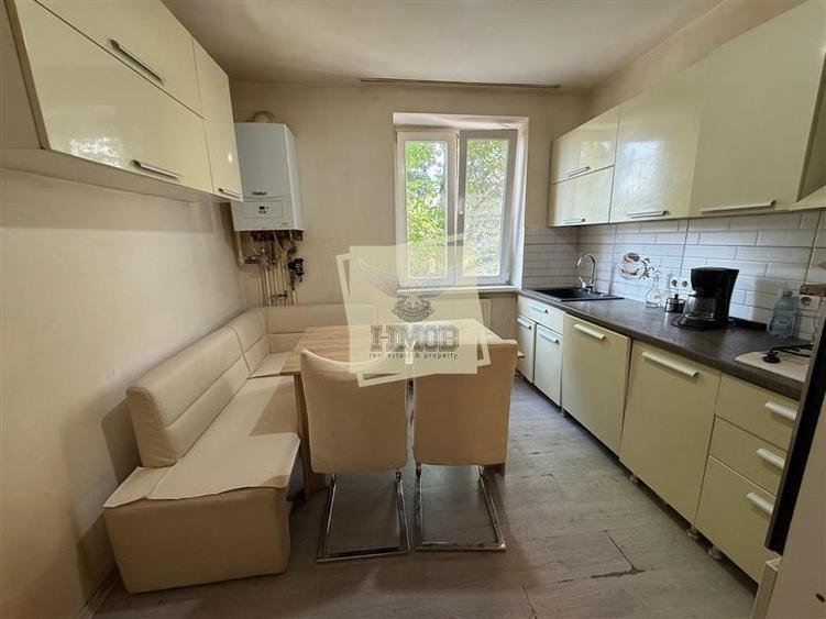 Apartament cu 4 camere decomandat în Hipodrom 1