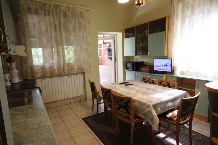 Casă individuală cu 5 camere cu Canalizare în Mehala