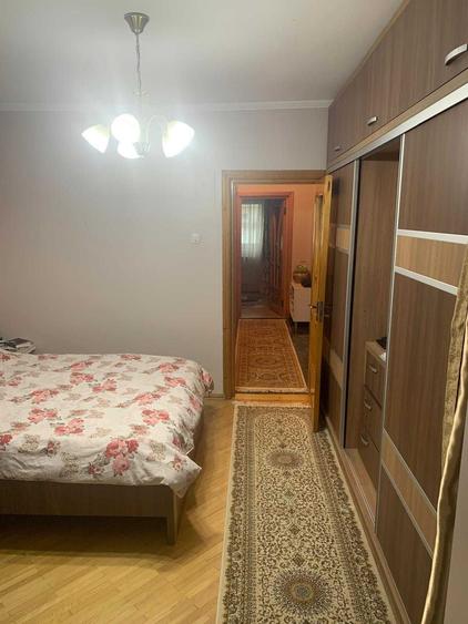 Apartament cu 4 camere decomandat în Central