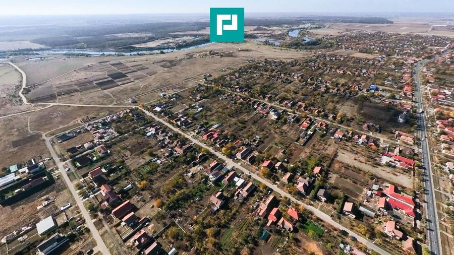 Teren Construcții intravilan de 1594 mp, în Cicir