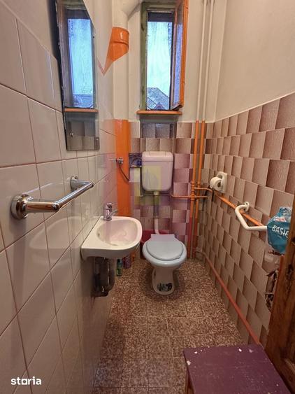 Apartament cu 4 camere în Obor