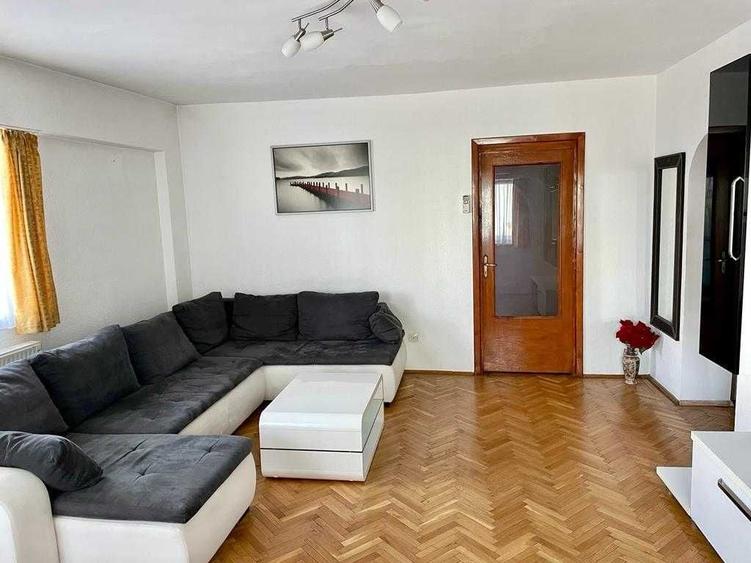 Apartament cu 3 camere decomandat în 13 Septembrie