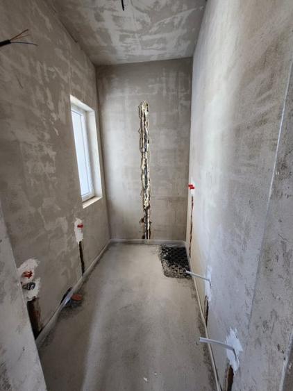 Duplex cu 4 camere cu Canalizare în Florești