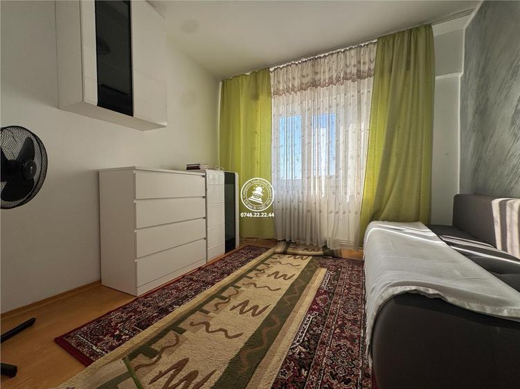 Apartament cu 3 camere decomandat, mobilat în Frumoasa
