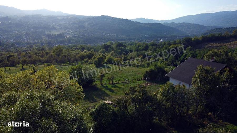 Casă cu 3 camere în Corbeni
