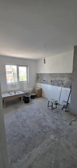 Apartament cu 3 camere, 61 mp utili, zona Micro 11 - 1
