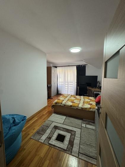 Casă cu 4 camere în Bună Ziua