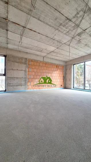 Apartament cu 3 camere decomandat în Traian