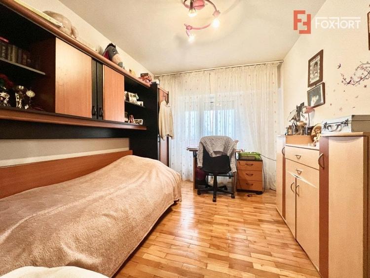 Apartament cu 3 camere decomandat, mobilat în Fabric