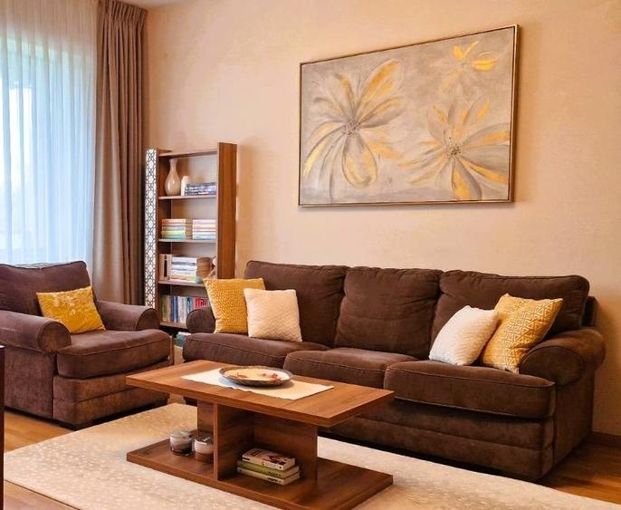 Apartament cu 3 camere decomandat în Băneasa