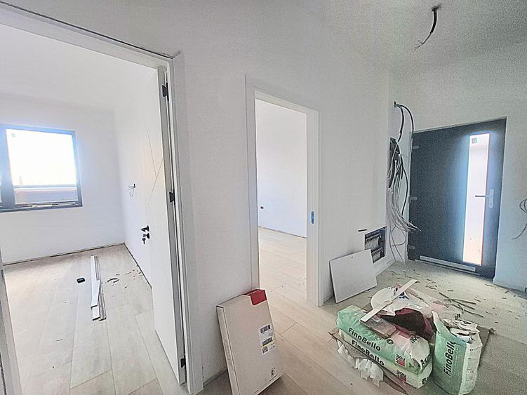 Casă individuală cu 3 camere cu Canalizare în Clinceni