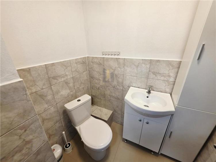 Apartament cu 3 camere decomandat în P-ța Doina