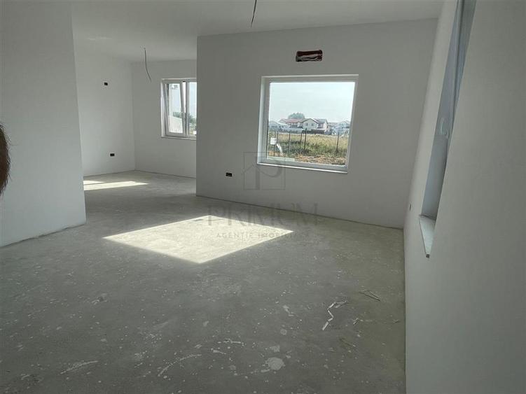 Duplex cu 3 camere cu Canalizare în Moșnița Nouă