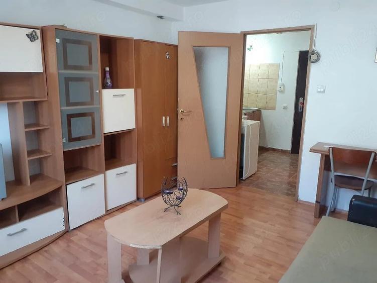 Garsonieră decomandată în Exterior Vest
