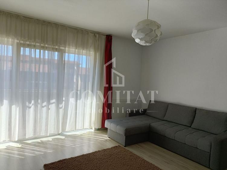 Apartament cu 2 camere semidecomandat, mobilat în Florești