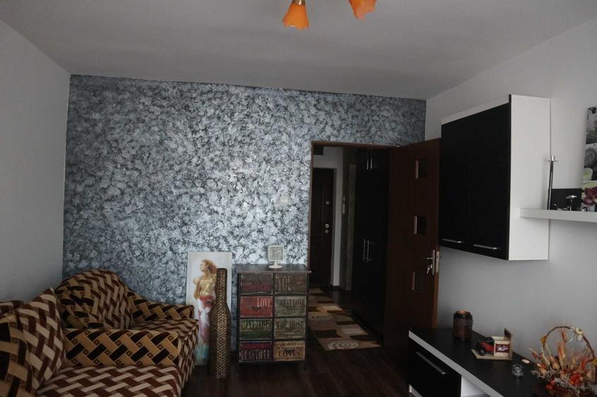 inchiriez apartament 2 camere - 6