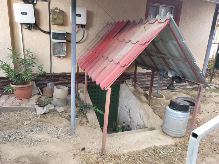 Casă individuală cu 4 camere cu Canalizare în Central