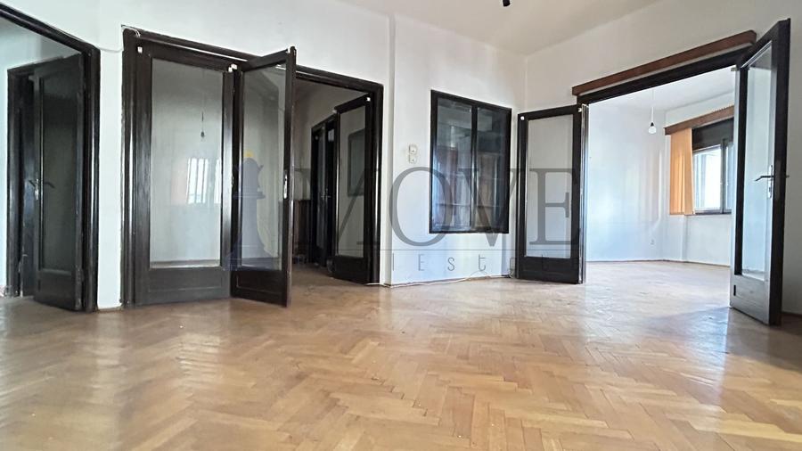 Un apartament plin de emoție in imobil istoric - 4