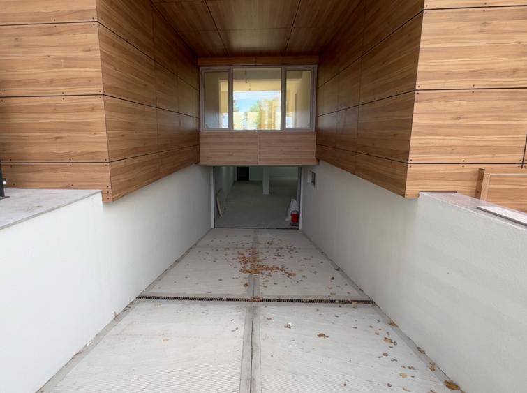 Penthouse, Damaroaia - 10