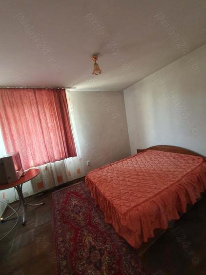 Proprietar,ultracentral(in apropiere de Universitate,Liceul Elena Cuza,Liceul Carol,utilat modest - 2